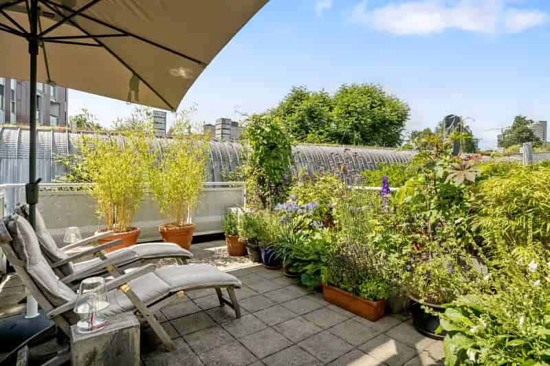 Huis te koop Amsterdam Buitenveldert Familiehuis Patiotuin Dakterras Zuidas
