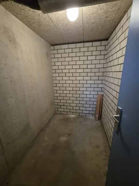 Ruim Appartement Nabij Lage Land en Alexandrium