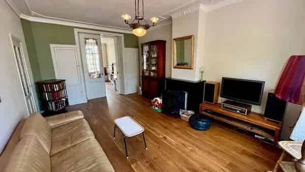 Gezinswoning Den Haag 4 slaapkamers tuin schuur 170m2