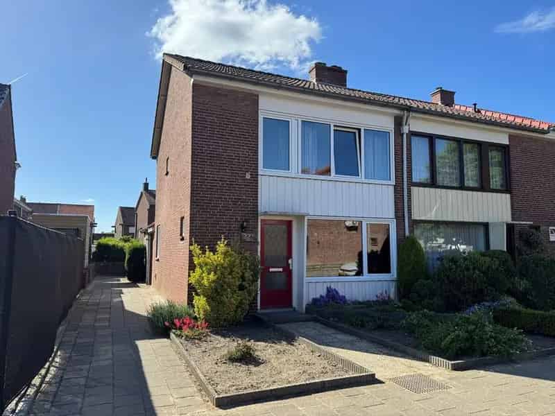 Gerenoveerde Hoekwoning 3 Slaapkamers Instapklaar