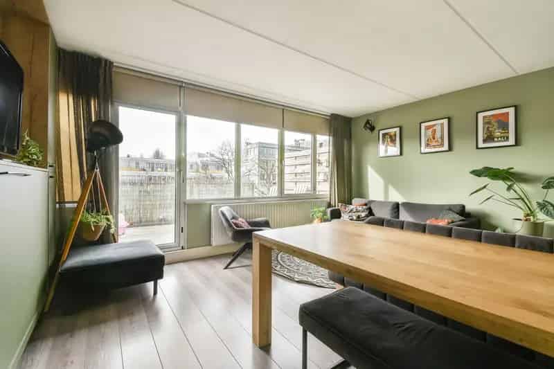 Appartement te koop Amsterdam Reigersbos 58m2 dakterras gerenoveerd