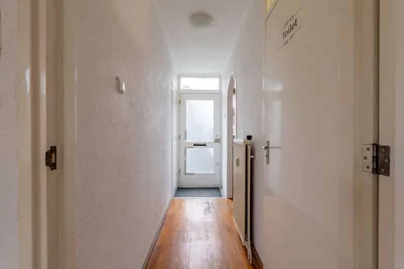 2 Kamer Appartement Bilthoven: Ruim Balkon en Berging