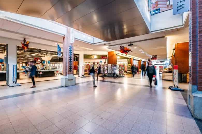 211 m2 Winkelruimte te Huur Rijen De Laverije