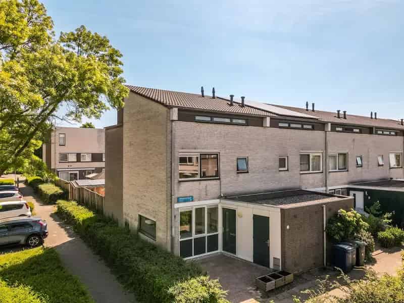 Huis te koop Almere: Ruime 5-kamer hoekwoning met 14 zonnepanelen