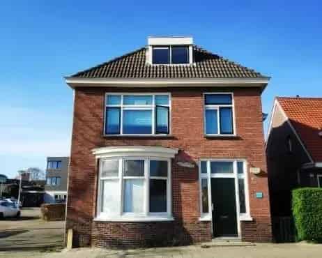 Kamer in Gezellig Studentenhuis - 12m2 - Eigen Wastafel