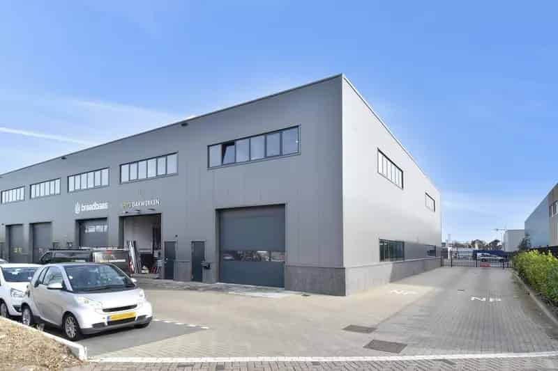 Bedrijfshal te Huur Maassluis 285m2 Nieuwe Waterweg