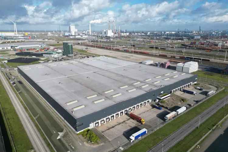 Bedrijfshal Maasvlakte Rotterdam | Zoek bedrijfshallen te huur: Koerilenstraat 9 3199 LR Maasvlakte Rotterdam [funda in business]