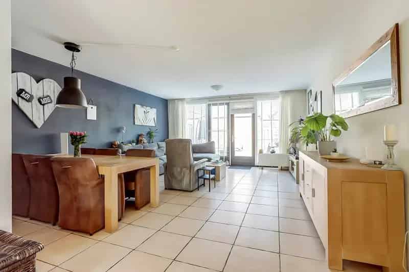 Ruime 5-kamer Eengezinswoning Hoogvliet