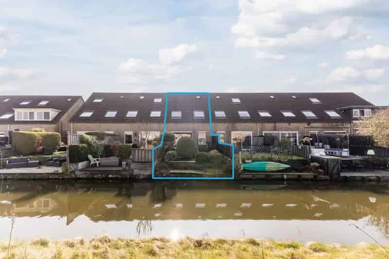 Huis te koop Zaandam: Ruime gezinswoning aan het water