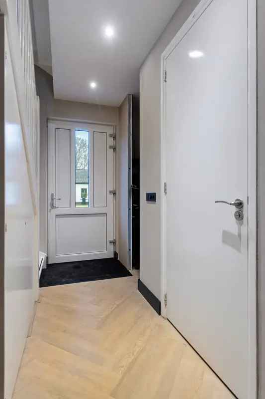 5-kamer woning Venlo Instapklaar Luxe Keuken Badkamer Tuin Garage Mancave