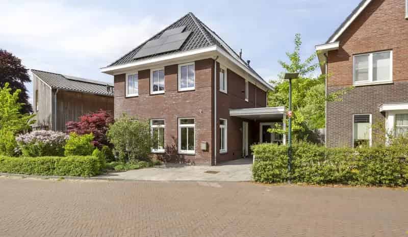 Vrijstaande woning Renkum 4 slaapkamers grote tuin