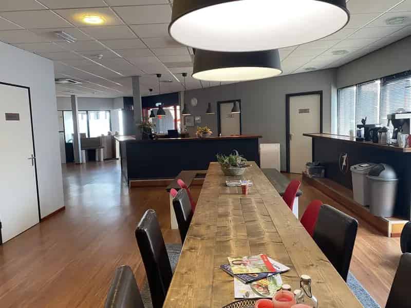 Bedrijfshal te huur Vriezenveen 727m²