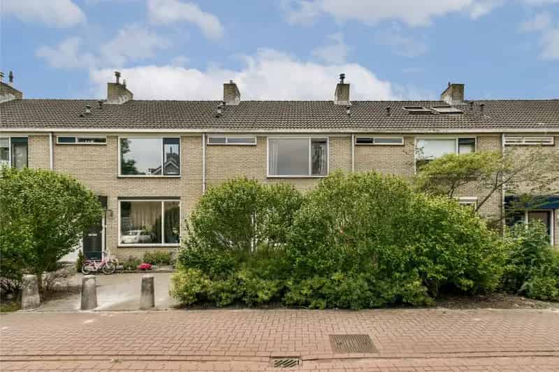 Ruime Tussenwoning Hoofddorp 4 Slaapkamers Nabij Scholen en Winkels