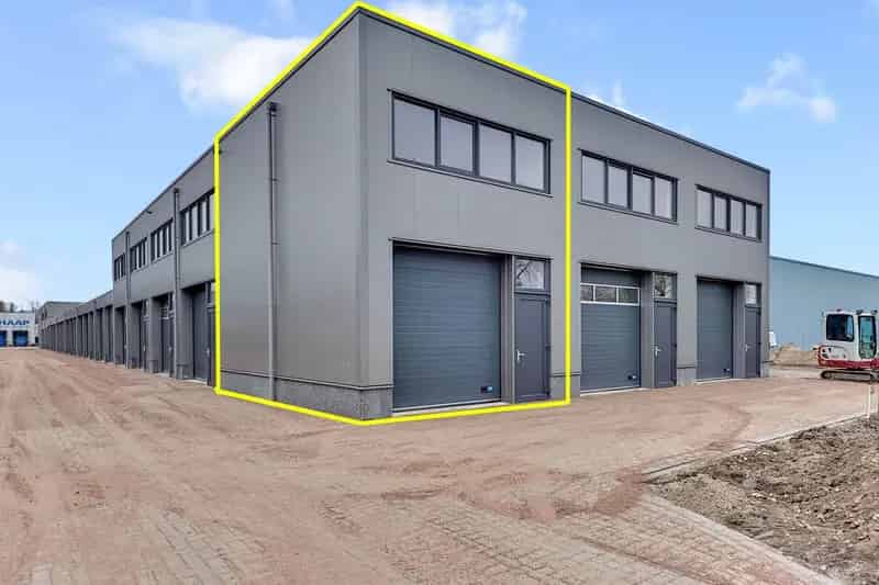 Bedrijfshal te koop Biddinghuizen moderne unit 35m2