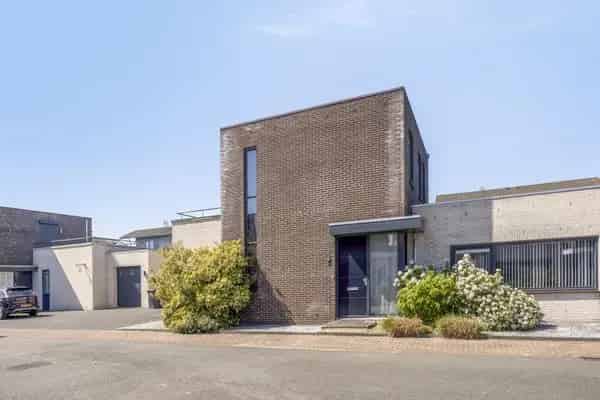 Moderne woning Terneuzen  Twee woonlagen  Volledig woonprogramma begane grond