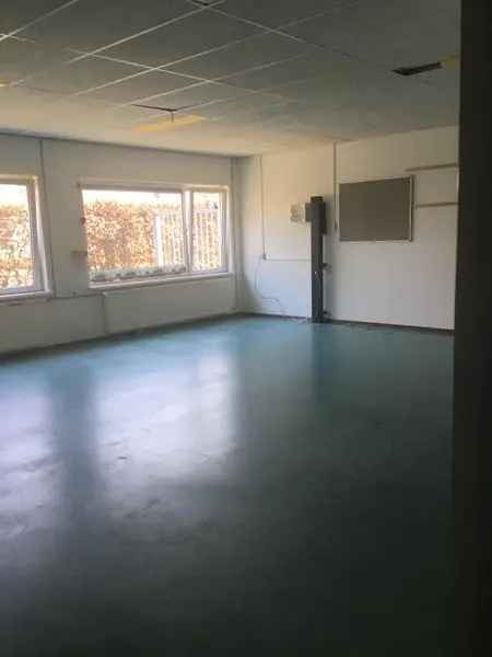 Kamer 50m2 Drachten voormalig schoolgebouw