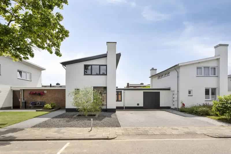 Moderne woning Bunde: Luxe, Instapklaar, Ruime Tuin