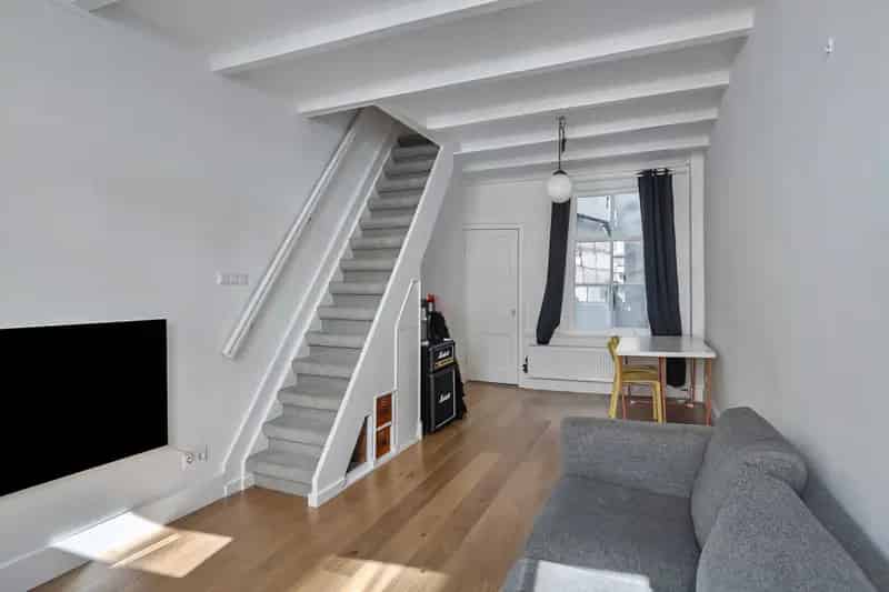 Herenhuis Amsterdam Nieuwe Looiersstraat 4 slaapkamers gerenoveerd