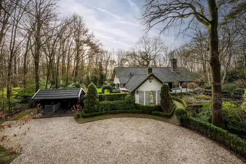 Vrijstaande Villa Blaricum 276m2 4 Slaapkamers Bosrijke Omgeving