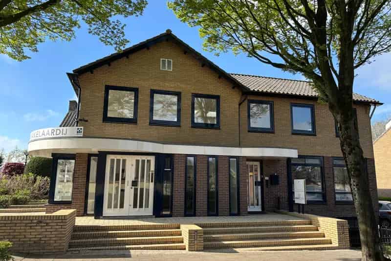 Kantoorruimte te huur Eemnes 138m2 modern gerenoveerd