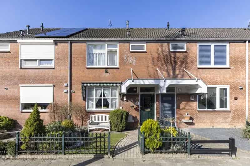 Tussenwoning 4 slaapkamers nabij natuurgebied