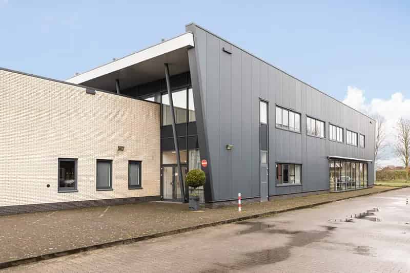 Bedrijfshal Almelo te koop of te huur Virulyweg