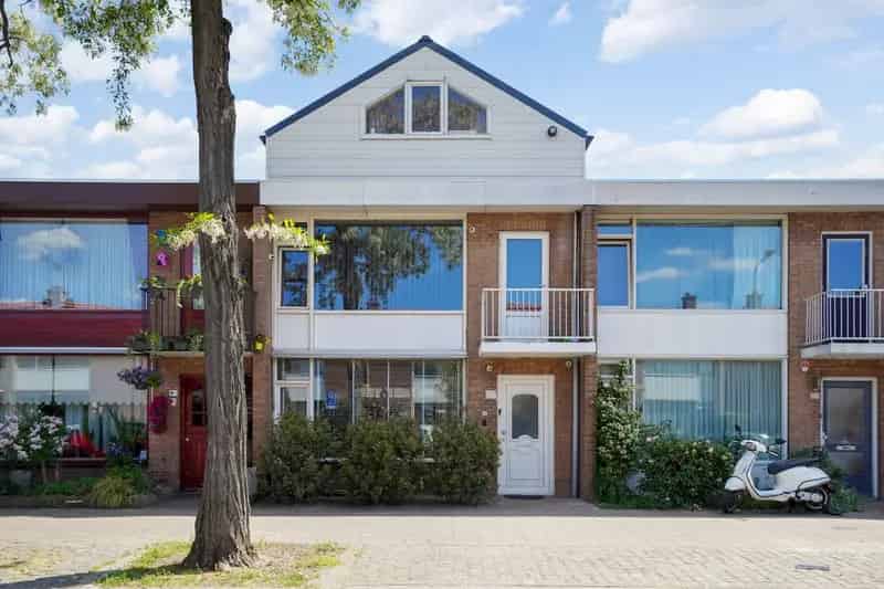 Huis te koop Den Bosch 5 slaapkamers moderne keuken jacuzzi