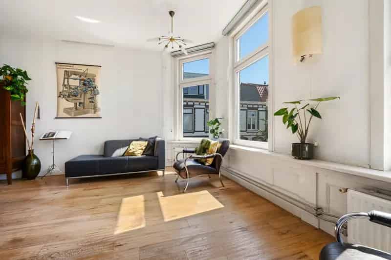 Ruime Hoekwoning Haarlem Transvaalbuurt 3 slaapkamers Dakterras