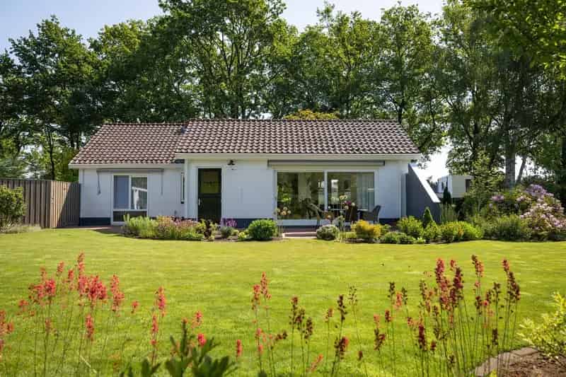 Moderne gelijkvloerse bungalow Diepenveen