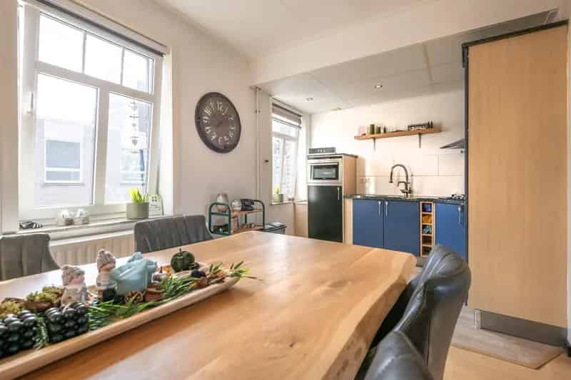 Bovenwoning Ubach over Worms met Dakterras