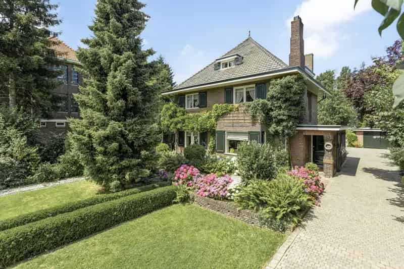 Karakteristieke Villa 6 slaapkamers Zwembad Grote Tuin Zonnepanelen