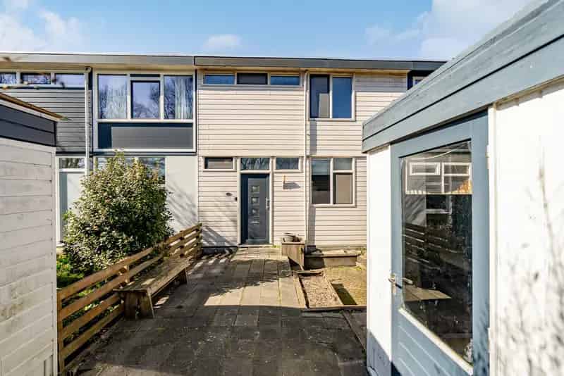 Ruime Eengezinswoning 3 Slaapkamers Diepe Tuin Lelystad
