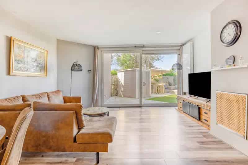 Ruime 4 Slaapkamer Woning Moderne Keuken Energielabel B