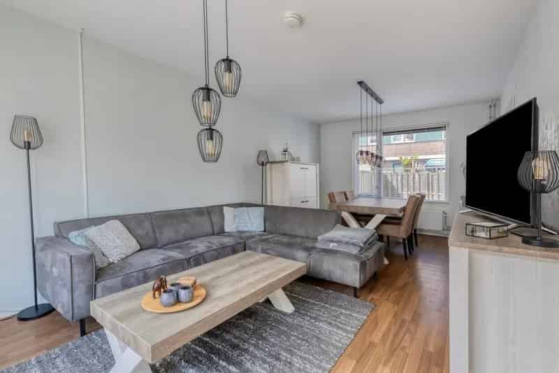 Huis te koop Zaandam Havenbuurt: 2 slaapkamers, zonnige tuin, nieuwe fundering