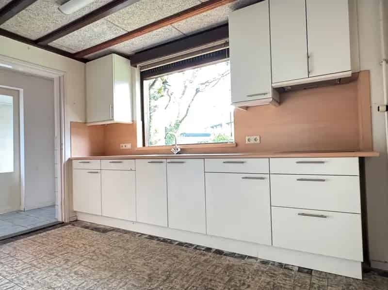 Woonboerderij Lomm 4 slaapkamers grote schuur tuin