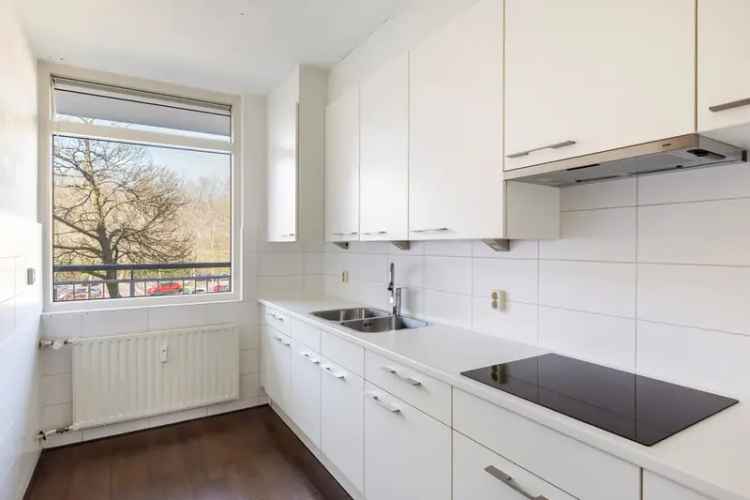 Appartement te koop Ommoord 103m2 4 kamers balkon berging