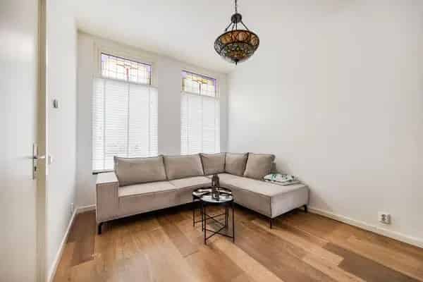 Ruime 5 Slaapkamer Tussenwoning Transvaalbuurt Haarlem