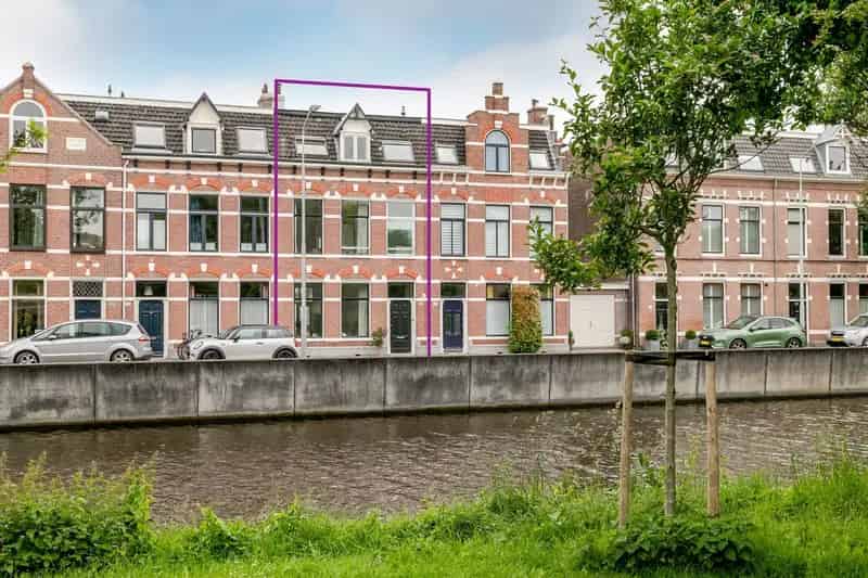 Herenhuis Haarlem Leidsevaart 5 slaapkamers 2 badkamers diepe tuin