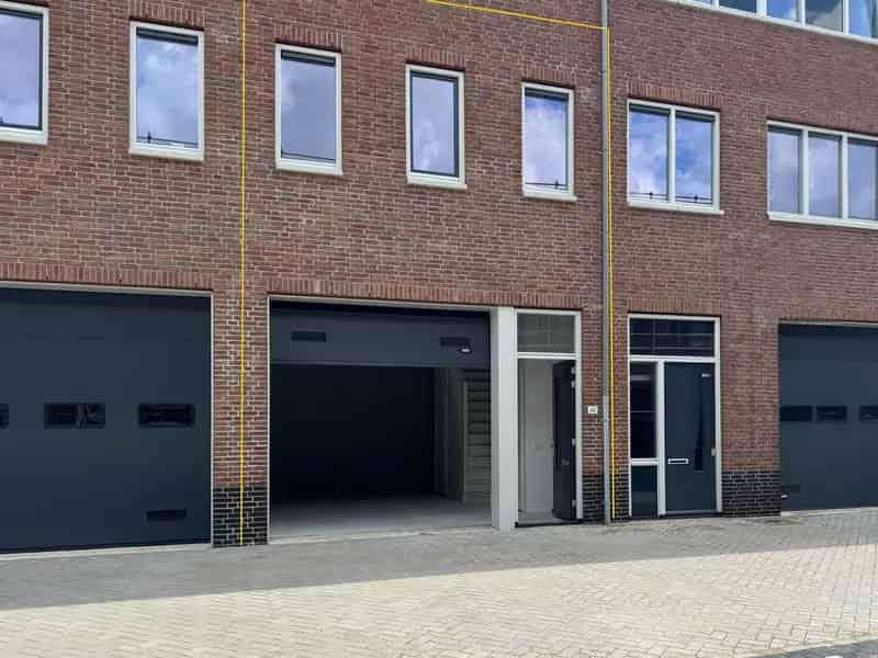 Bedrijfshal te huur Weesp 100m2  Nabij NS Station A1
