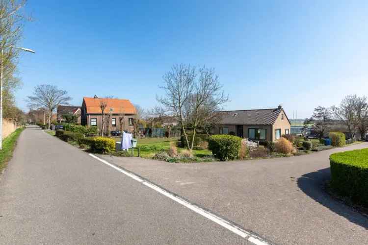 Huis te koop Zwethkade Zuid Den Hoorn Ruime Bungalow te renoveren