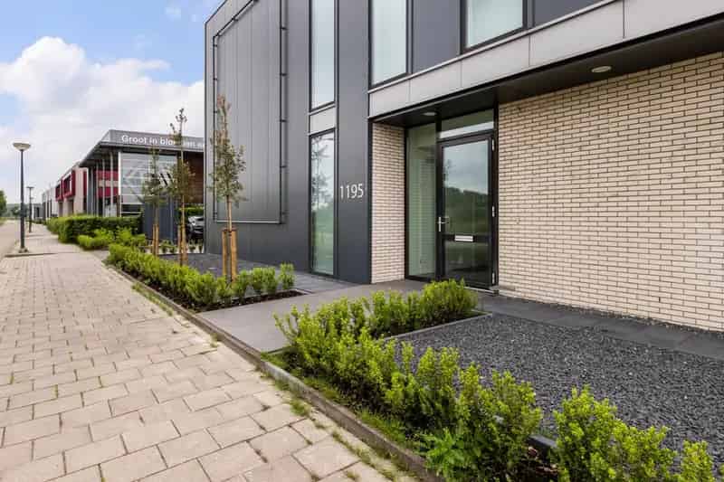 Bedrijfshal te huur Moordrecht 460m² showroom kantoor magazijn