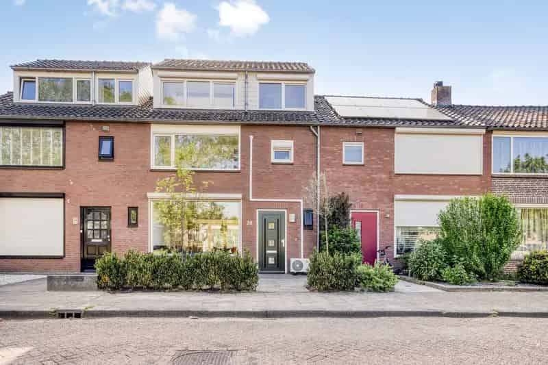 Huis te koop Waalwijk 4 slaapkamers instapklaar gerenoveerd