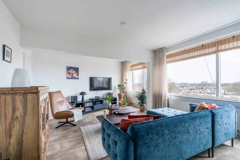 5 Kamer Appartement Den Haag Kraayenstein 117m2 gerenoveerd