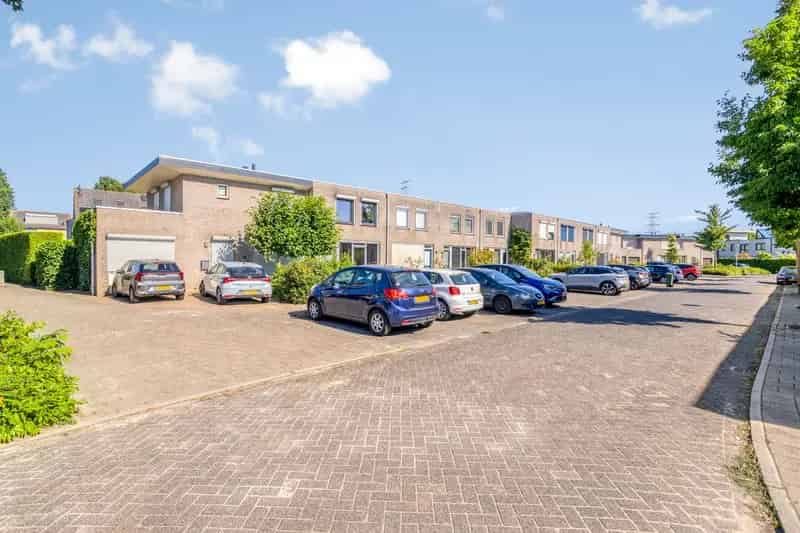 Huis te koop Elst 3 slaapkamers moderne badkamer tuin