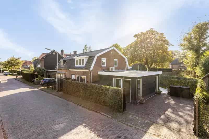 Modern gerenoveerd huis te koop in Laren