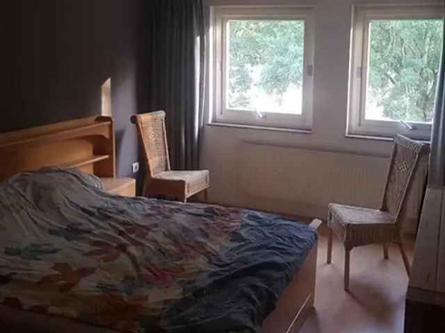 Kamer Sadatdomein Maastricht: Ruime kamer met tuin en volledig uitgeruste keuken