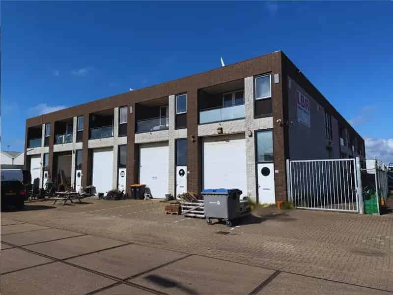 Belegging IJmuiden: Moderne Bedrijfsunit te Koop