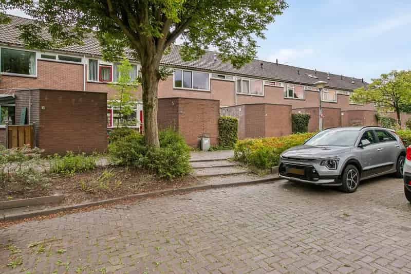 Ruime Tussenwoning 4 Slaapkamers Wageningen te Moderniseren