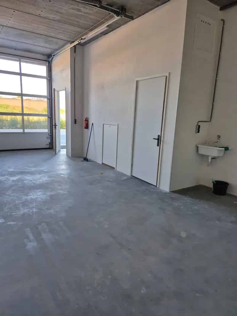 Bedrijfshal te Huur Spankeren 91m² Kantoor Parkeerplaatsen