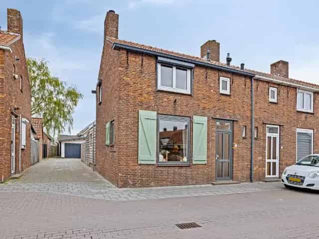 Keurig Verzorgd Hoekhuis te Koop in Yerseke